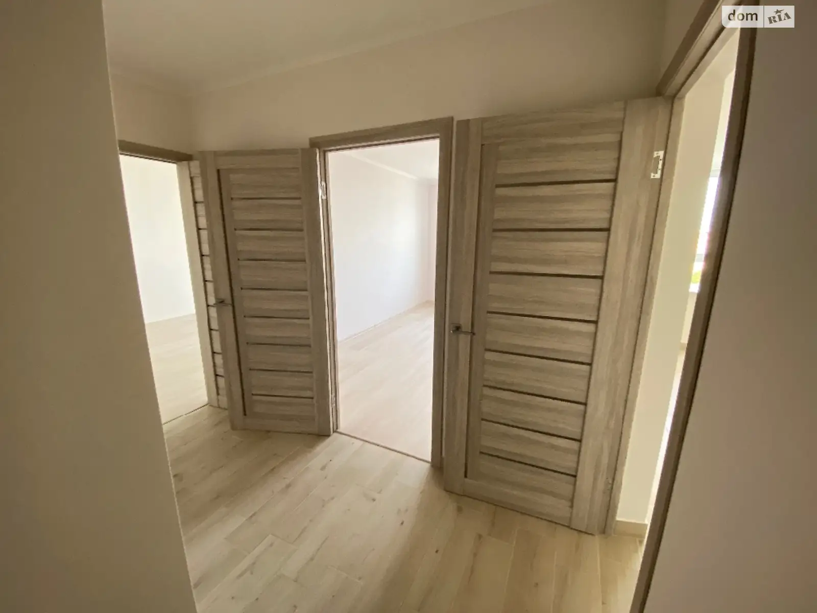 2-кімнатна квартира 74 кв. м у Тернополі, вул. Тролейбусна - фото 1