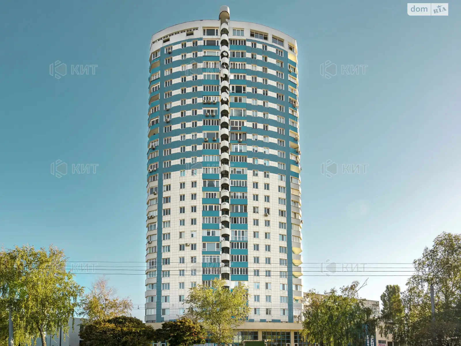 Продается 2-комнатная квартира 77 кв. м в Харькове, ул. Академика Барабашова, 36А - фото 1