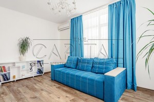 Продается 3-комнатная квартира 80 кв. м в Киеве, Елены Пчелки улица