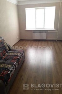 Продается 2-комнатная квартира 46 кв. м в Киеве, ул. Межевая