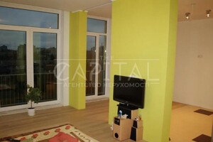 Продается 4-комнатная квартира 124.5 кв. м в Киеве, Регенераторная улица