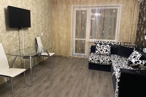 Довгострокова оренда квартири, Київ, р‑н. Деснянський, ст.м. Харківська, Ревуцького вулиця, буд. 18а
