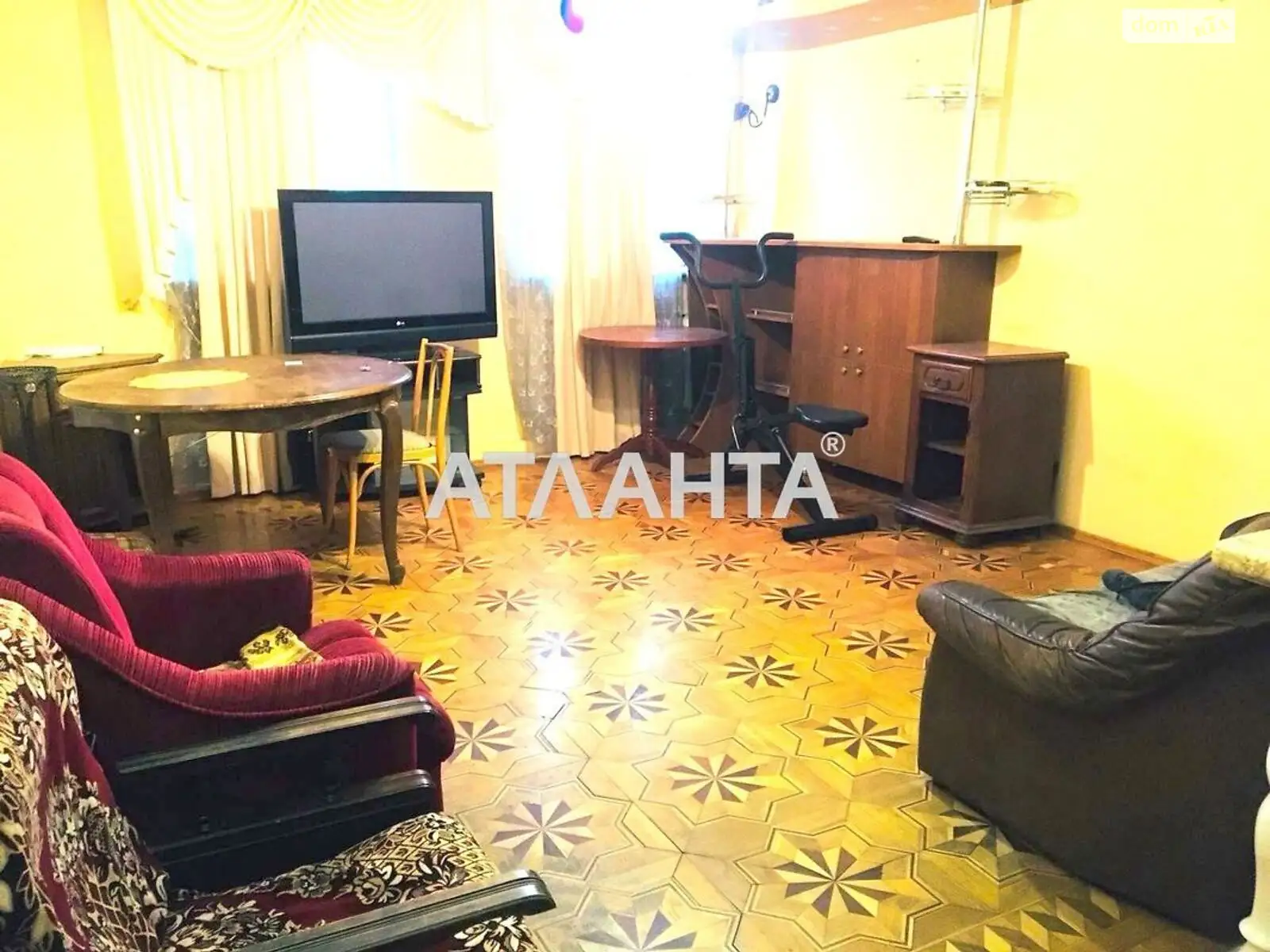 Продается дом на 3 этажа 267 кв. м с камином, цена: 85000 $ - фото 1