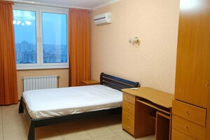 Сдается в аренду 1-комнатная квартира 45 кв. м в Киеве, Чавдар Елизаветы улица
