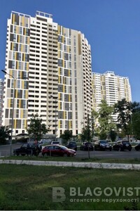 Продается 3-комнатная квартира 109 кв. м в Киеве, Никольско-Слободская улица