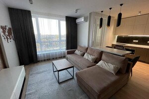 Продается 1-комнатная квартира 43 кв. м в Киеве, Вацлава Гавела (Ивана Лепсе) бульвар