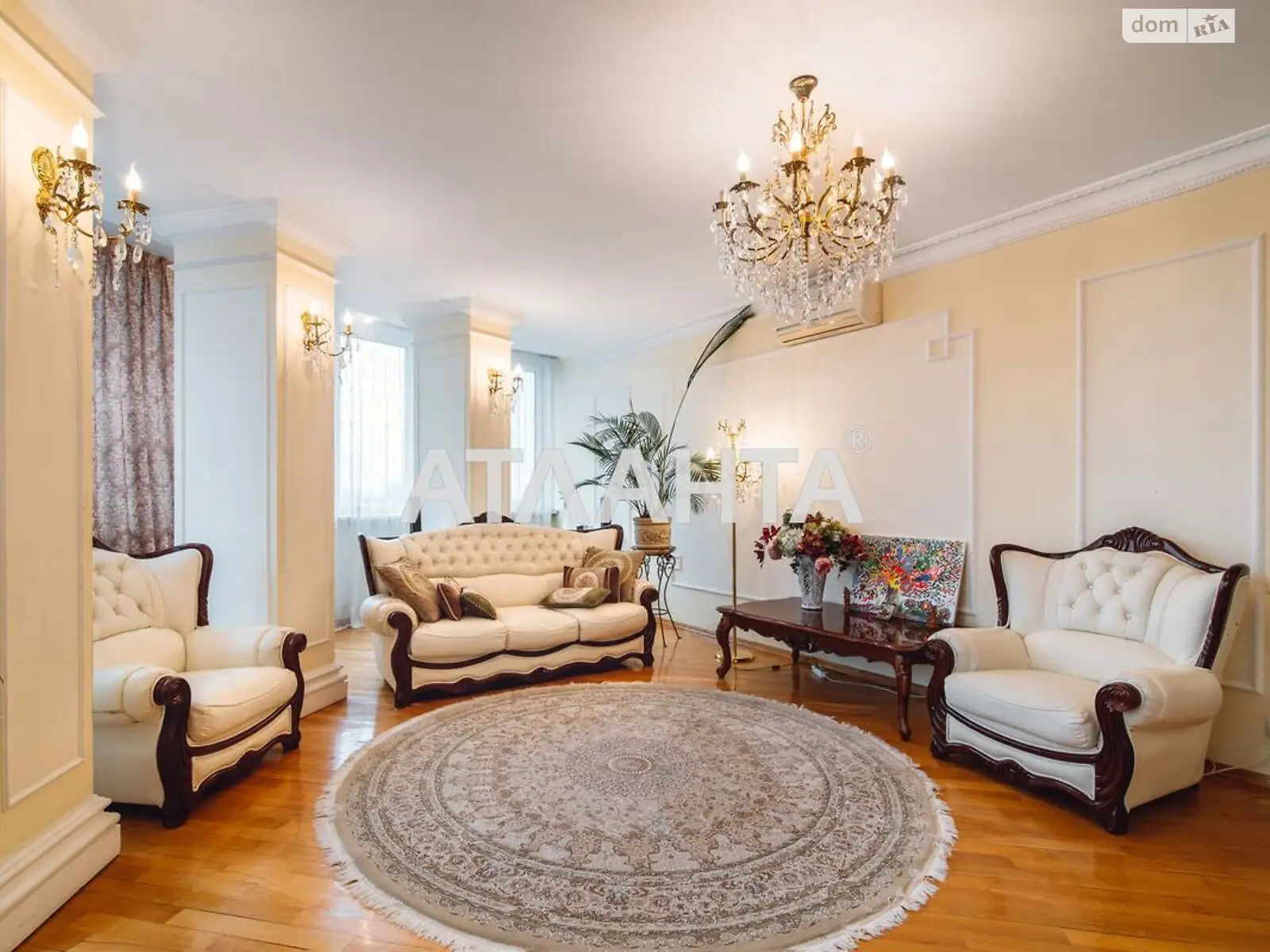 Продается 3-комнатная квартира 127 кв. м в Одессе, пер. Хвойный
