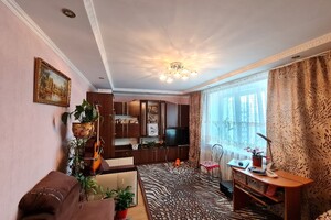 Продается 2-комнатная квартира 50 кв. м в Хмельницком, ул. Александра Кушнирука(Гастелло)