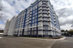Продается 3-комнатная квартира 114.71 кв. м в Чернигове, ул. Лесная