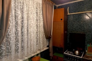 Продается 1-комнатная квартира 32 кв. м в Харькове, Роганская улица