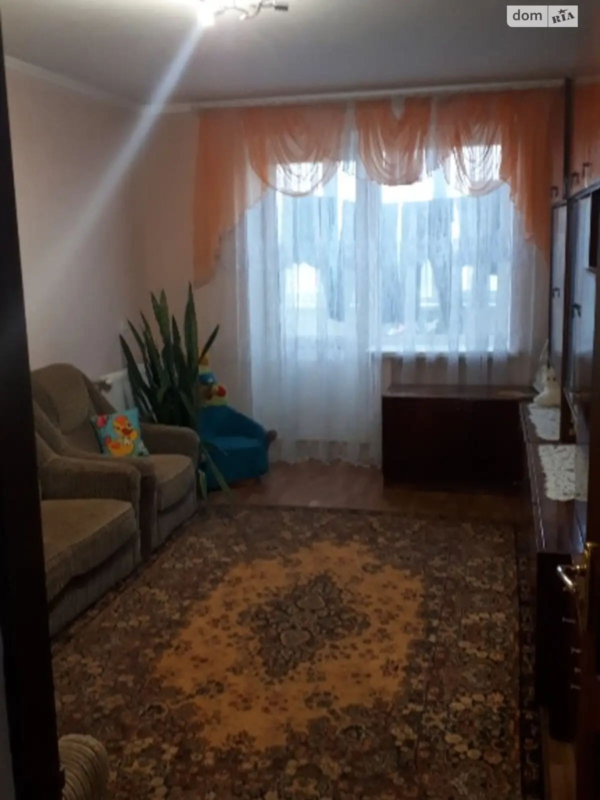 Продается 3-комнатная квартира 68 кв. м в Волочиске, цена: 39000 $