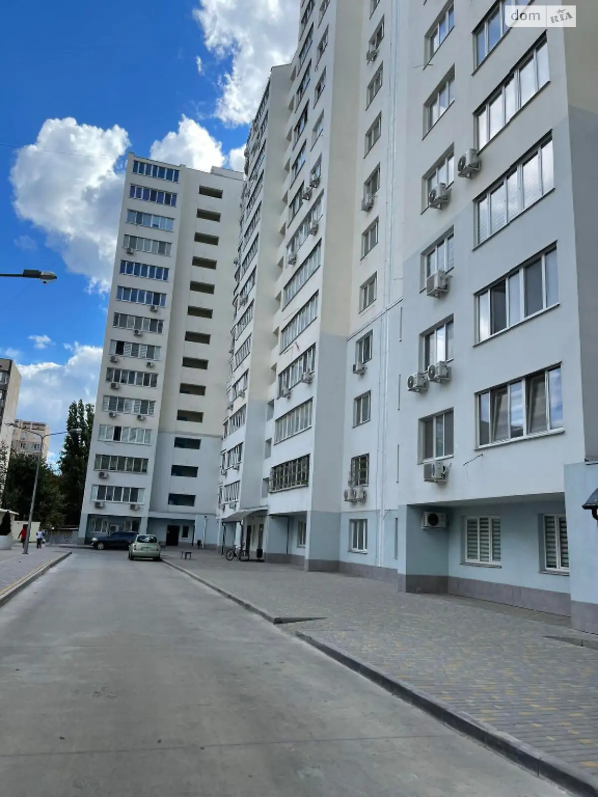 Продается 2-комнатная квартира 84 кв. м в Одессе, ул. Академика Королева - фото 1