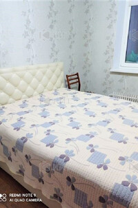 Продается 3-комнатная квартира 69 кв. м в Харькове, Амосова Корчагинцев