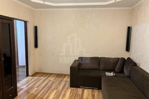 Сдается в аренду 3-комнатная квартира 95 кв. м в Киеве, Вишняковская улица