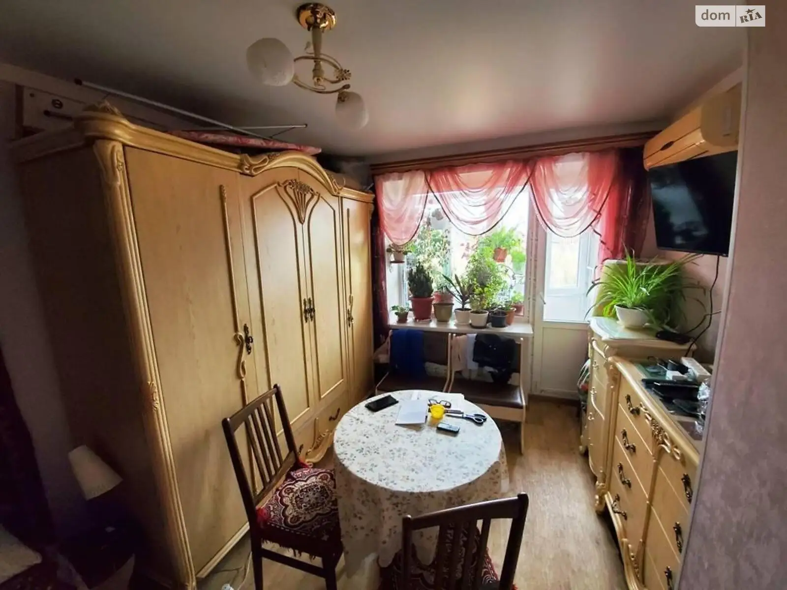 Продается 1-комнатная квартира 25 кв. м в Одессе, ул. Академика Королева
