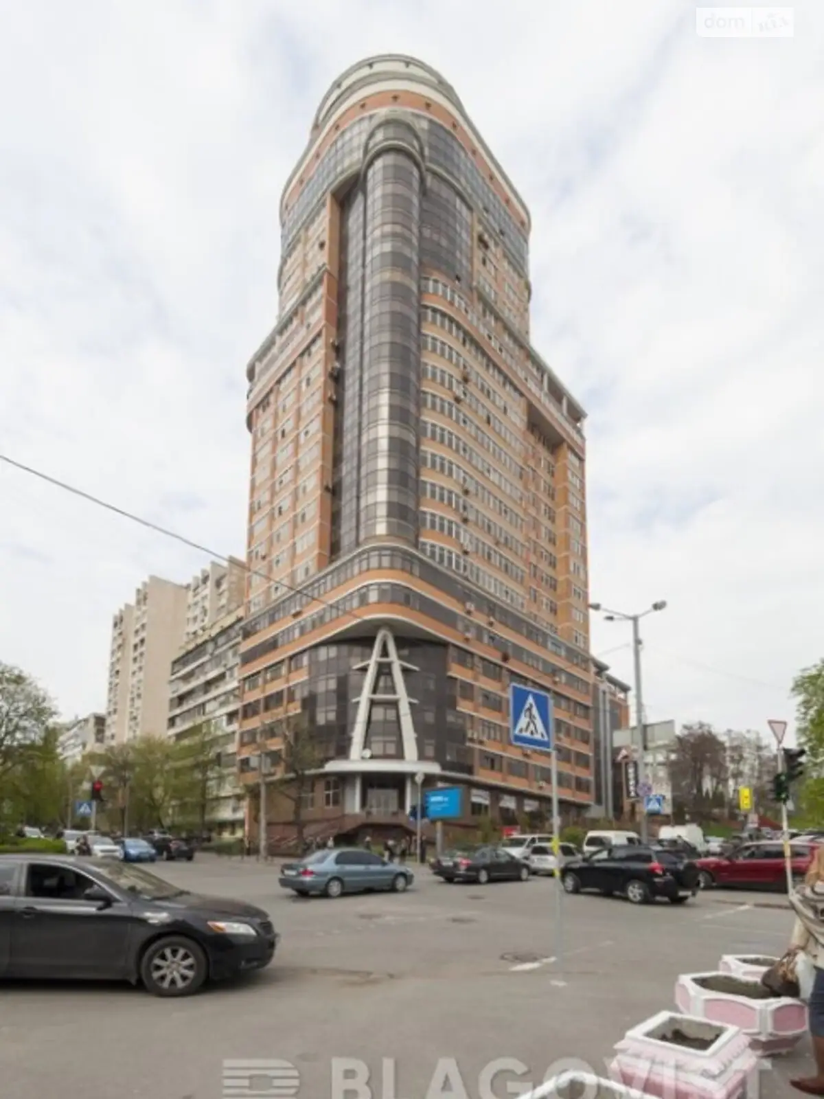 Продается 3-комнатная квартира 140 кв. м в Киеве, ул. Предславинская, 31/11 - фото 1