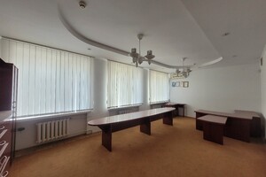 Сдается в аренду офис 40 кв. м в административном здании, цена: 8000 грн