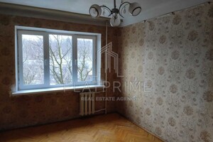 Продается 2-комнатная квартира 44 кв. м в Киеве, ул. Владимира Сальского