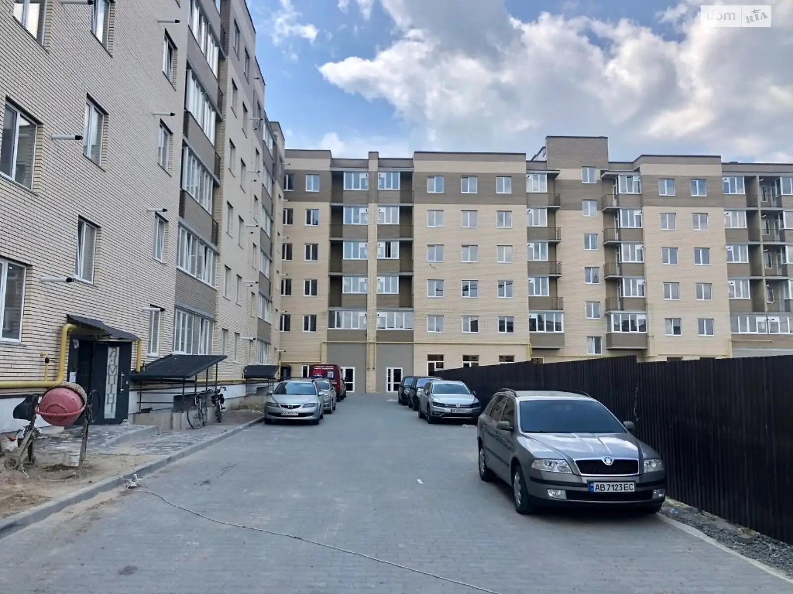 Продается 1-комнатная квартира 42 кв. м в Стрижавке, ул. Киевская - фото 1