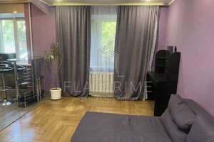 Продается 2-комнатная квартира 43 кв. м в Киеве, ул. Невская