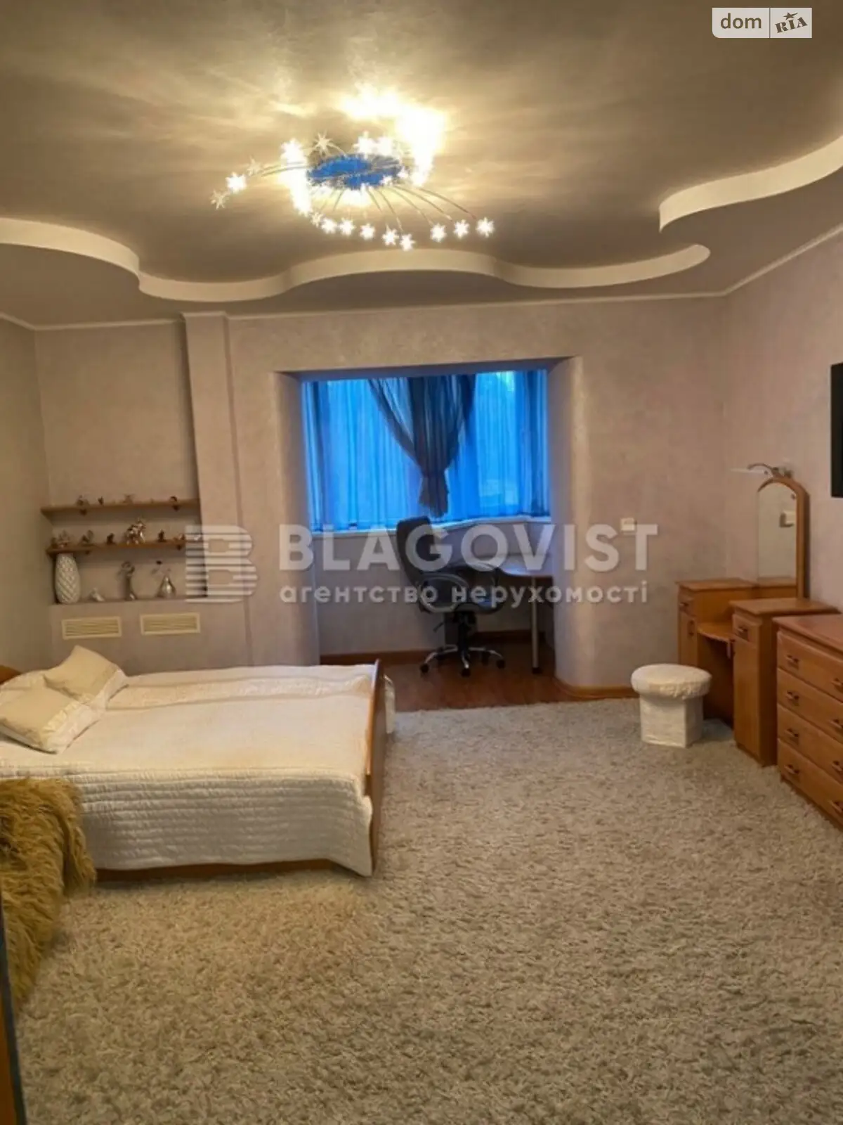 Продается 3-комнатная квартира 124 кв. м в Киеве, ул. Отдыха, 10