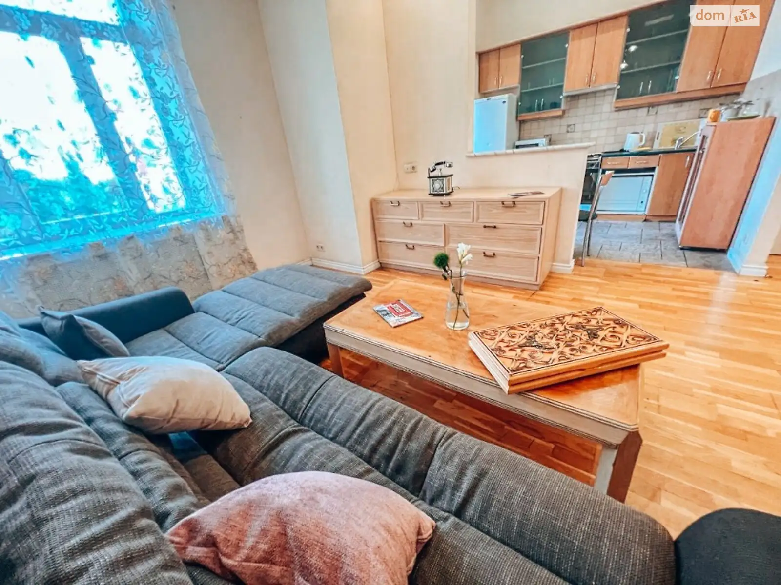 Здається в оренду 3-кімнатна квартира у Києві, вул. Хрещатик, 27 - фото 1