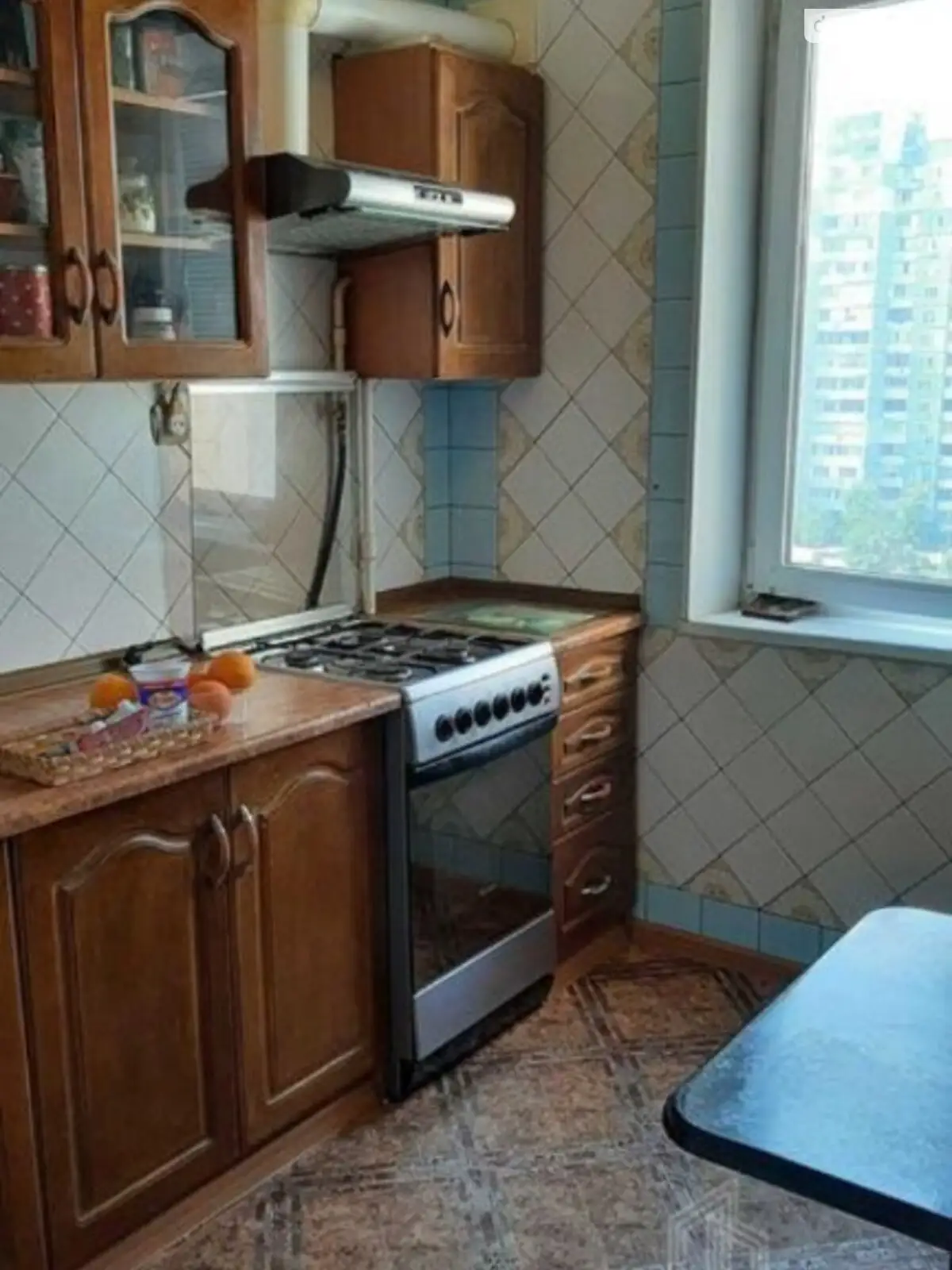 Продается 3-комнатная квартира 80 кв. м в Киеве, ул. Сержа Лифаря(Александра Сабурова), 5 - фото 1