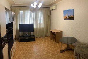 Продается 1-комнатная квартира 39 кв. м в Харькове, Людвига Свободы проспект