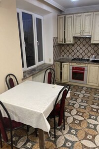 Довгострокова оренда квартири, Запоріжжя, р‑н. Вознесенівський (Орджонікідзевський), Соборний проспект, буд. 145