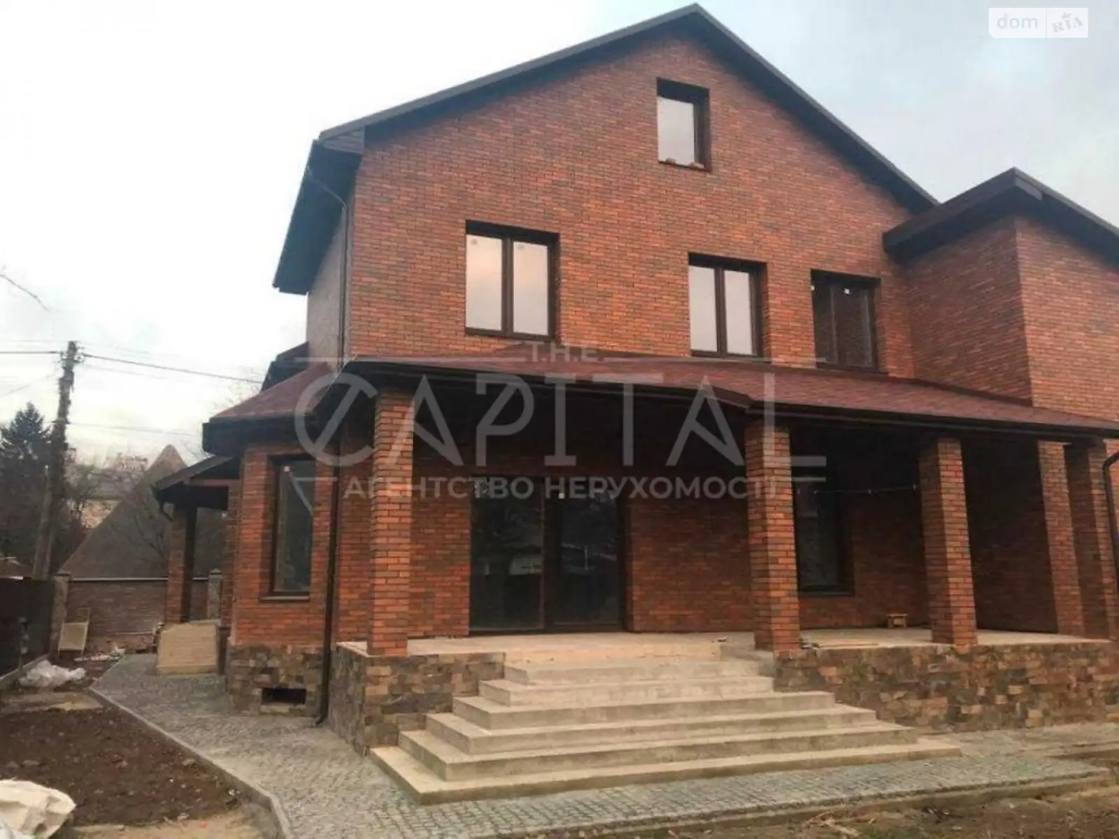 Сдается в аренду дом на 2 этажа 574 кв. м с садом, цена: 5000 $ - фото 1