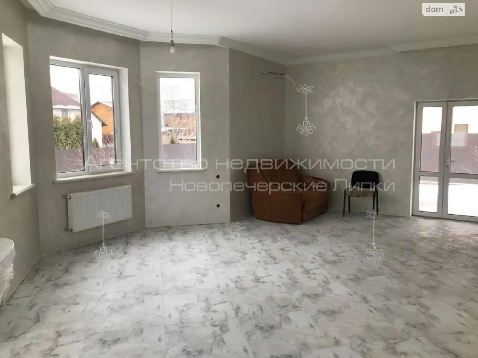 Продается дом на 2 этажа 155 кв. м с камином, цена: 185000 $ - фото 1