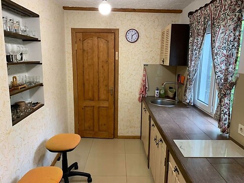 Продается дом на 2 этажа 90 кв. м с подвалом, цена: 50000 $