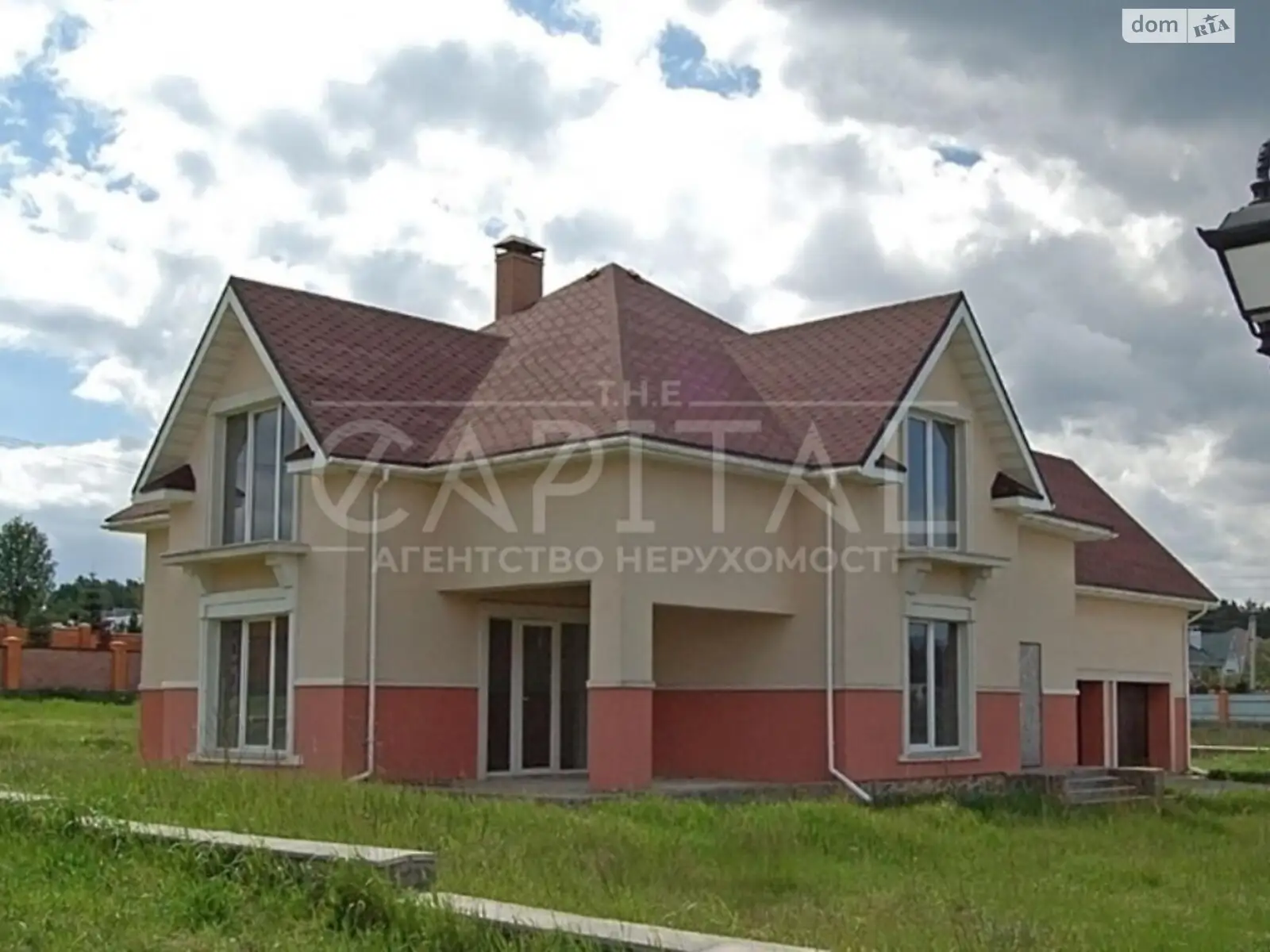 Продається будинок 2 поверховий 362 кв. м з гаражем, цена: 242000 $ - фото 1