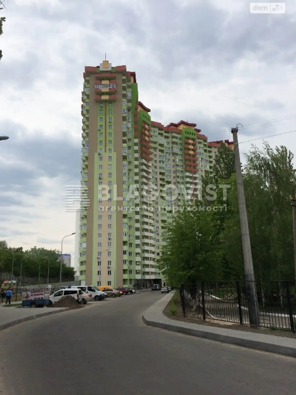 Продается 3-комнатная квартира 89 кв. м в Киеве, ул. Михаила Донца, 2А