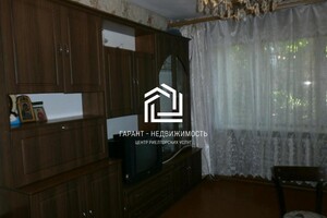 Продається 2-кімнатна квартира 45 кв. м у Одесі, просп. Шевченка