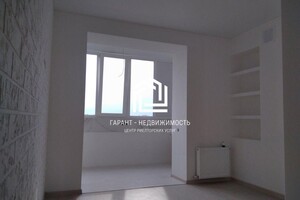 Продається 2-кімнатна квартира 46 кв. м у Одесі, вул. Костанді
