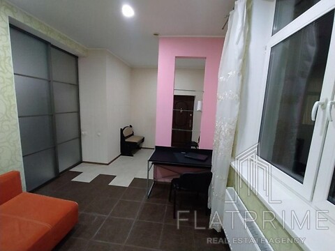 Продается 2-комнатная квартира 54 кв. м в Киеве, ул. Николая Закревского
