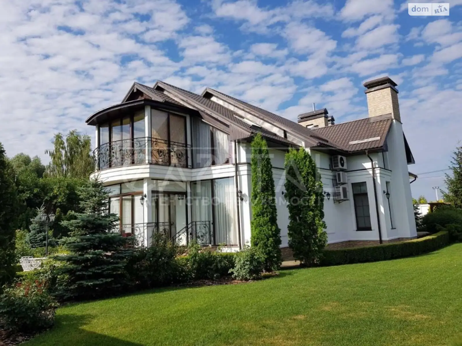Продается дом на 3 этажа 560 кв. м с баней/сауной, цена: 1200000 $ - фото 1
