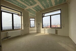 Продается 3-комнатная квартира 74 кв. м в Ужгороде, цена: 103500 $