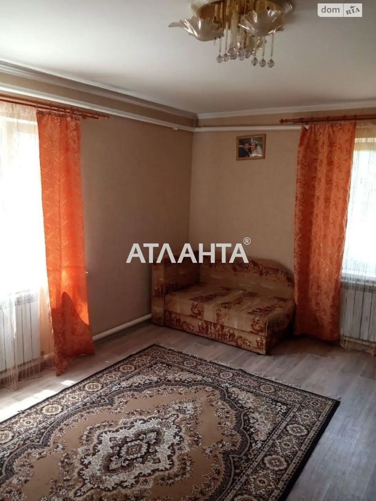 Продается 2-комнатная квартира 66.3 кв. м в Жовтневой Революции, цена: 26000 $ - фото 1