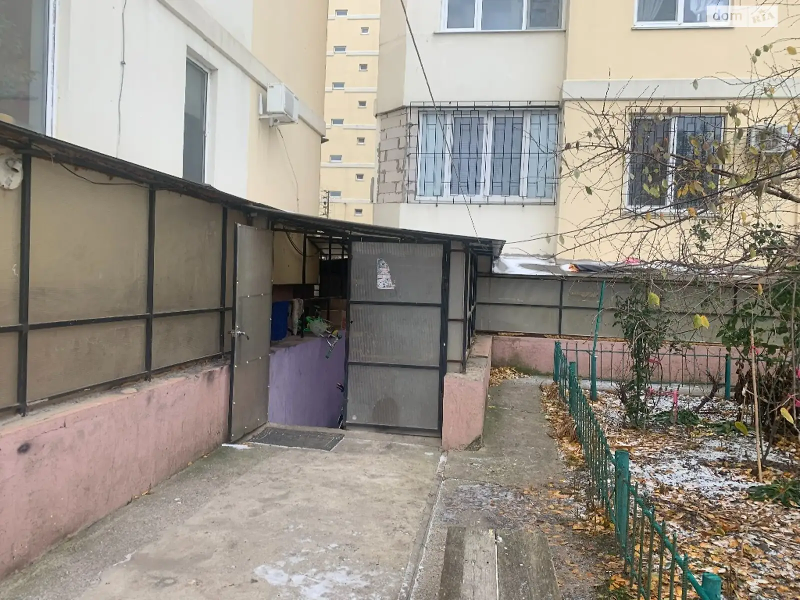 Продается объект сферы услуг 22 кв. м в 10-этажном здании, цена: 15000 $ - фото 1