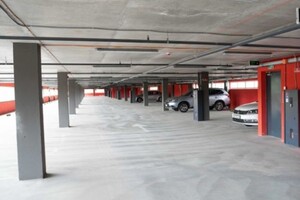 Сдается в аренду подземный паркинг под легковое авто на 13.5 кв. м, цена: 2000 грн