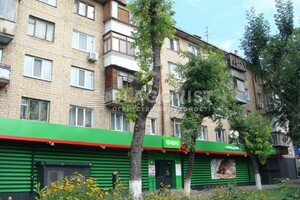 Продается 2-комнатная квартира 45 кв. м в Киеве, ул. Якира