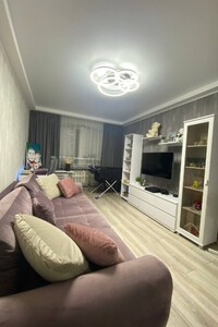 Продается 1-комнатная квартира 30 кв. м в Запорожье, ул. Авалиани