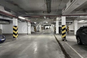 Продается подземный паркинг под легковое авто на 18 кв. м, цена: 18000 $
