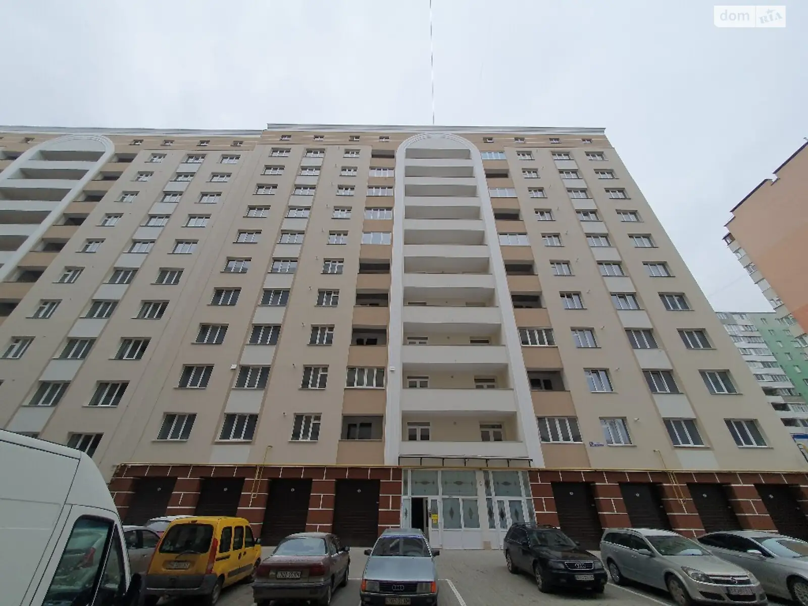 Продается 2-комнатная квартира 67 кв. м в Хмельницком, ул. Кармелюка - фото 1