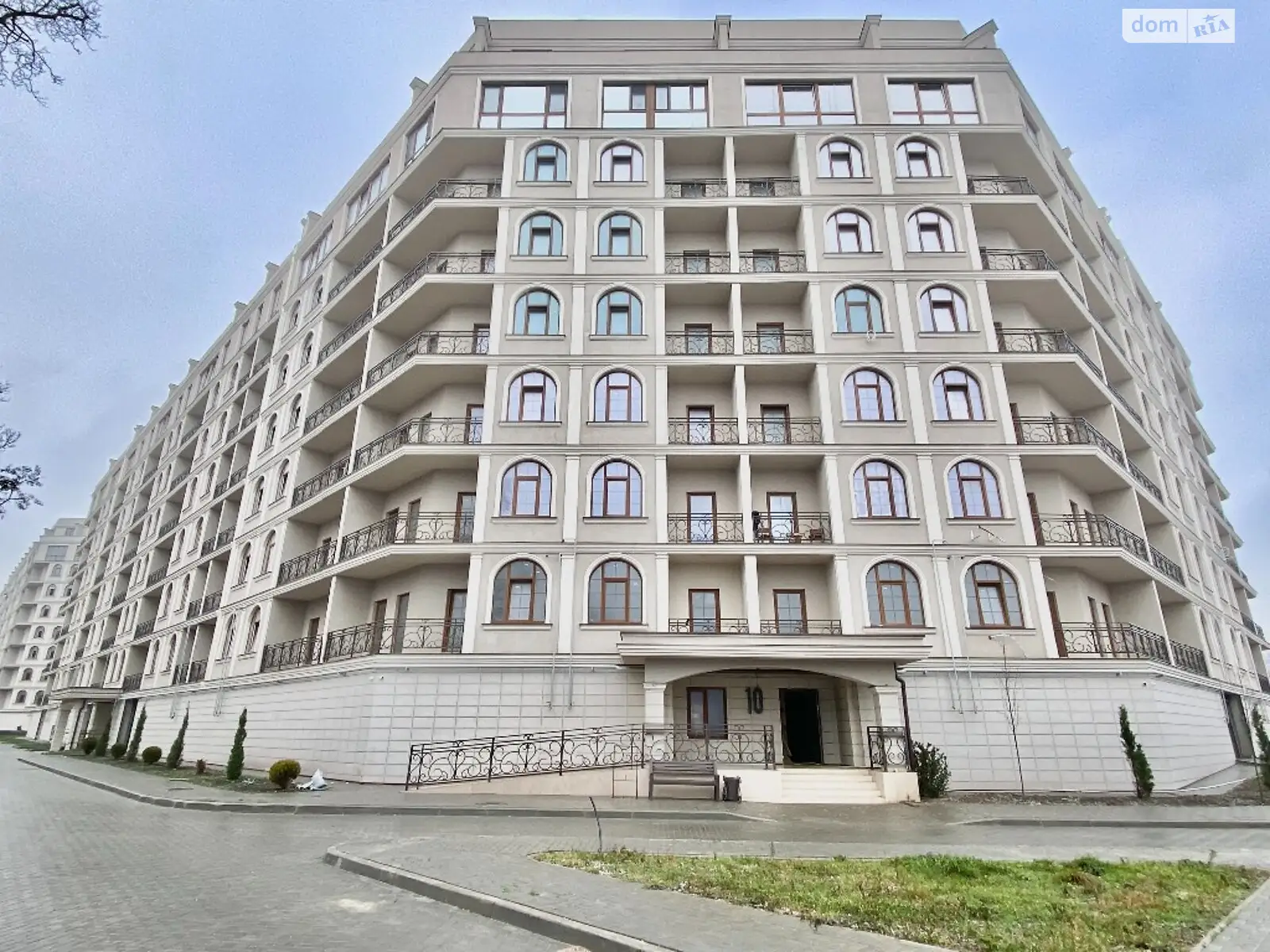 Продається офіс 406 кв. м в бізнес-центрі, цена: 487200 $ - фото 1