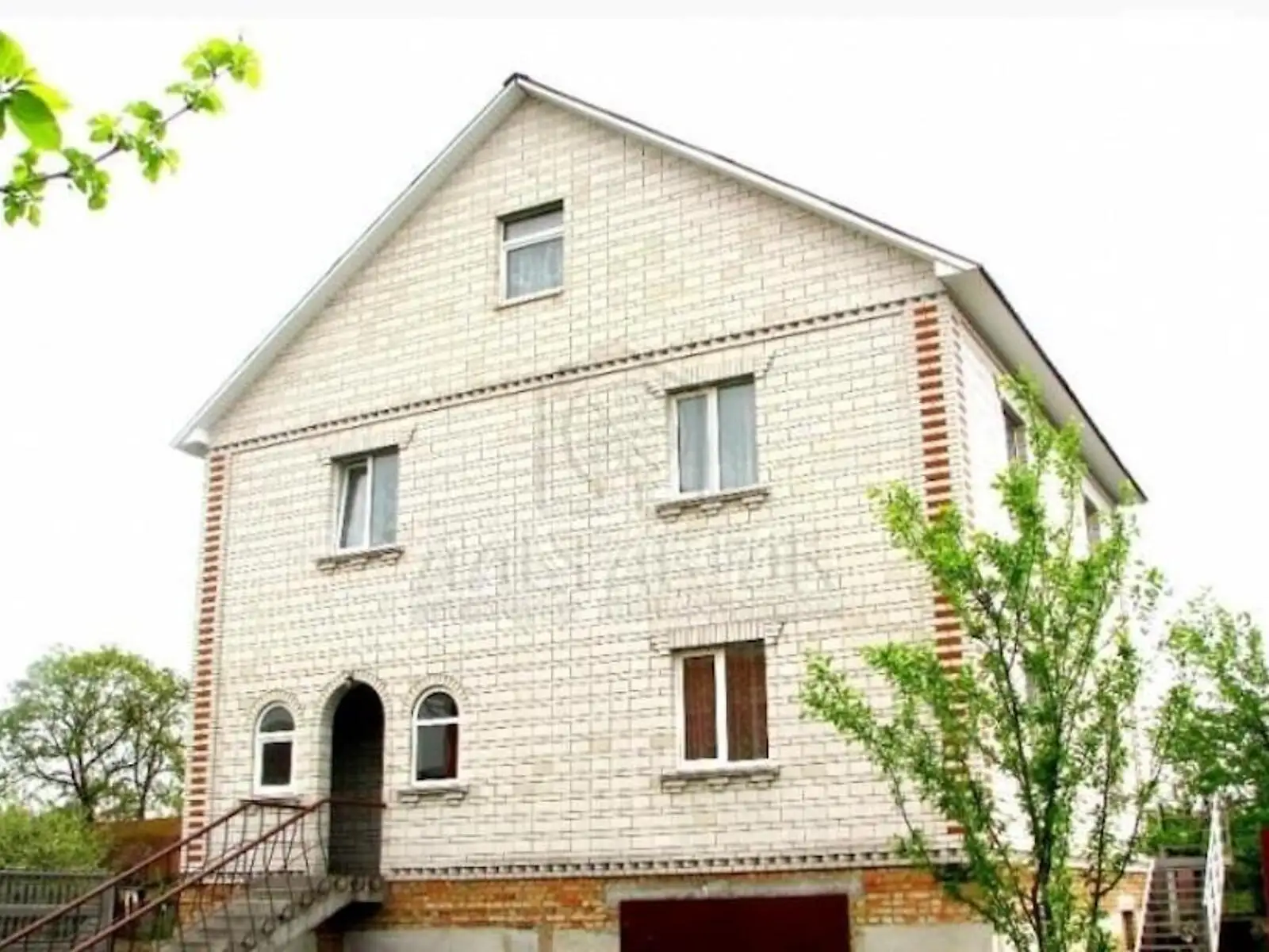 Продається будинок 4 поверховий 235 кв. м з каміном, цена: 235000 $