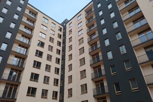 Продается 1-комнатная квартира 42.72 кв. м в Ивано-Франковске, вул. Кобылянской