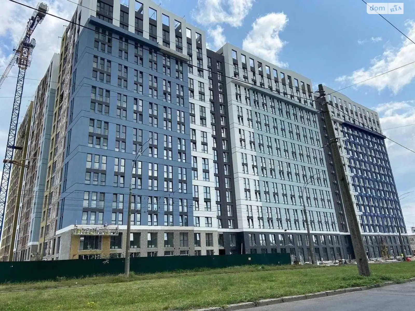 Продается 1-комнатная квартира 69 кв. м в Киеве, ул. Святослава Храброго, 3 - фото 1